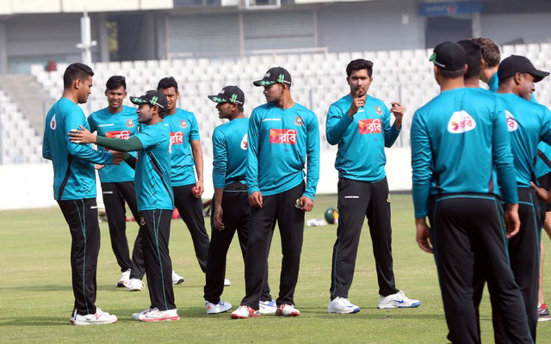 তিন সেঞ্চুরিয়ানে তুলোধুনো বাংলাদেশ