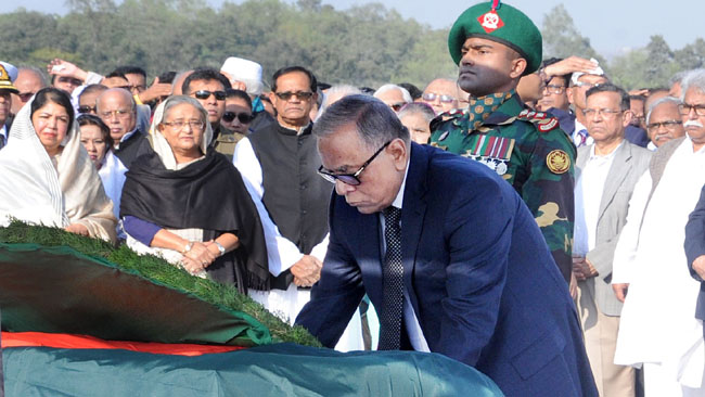 সংসদ চত্বরে সুরঞ্জিতকে শেষ বিদায়