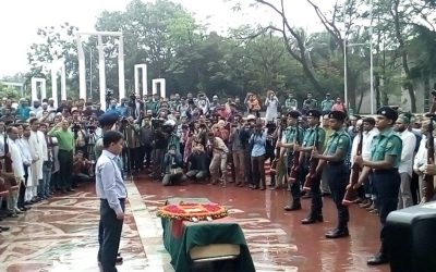 লাকী আখান্দকে সর্বসাধারণের শ্রদ্ধাজ্ঞাপন