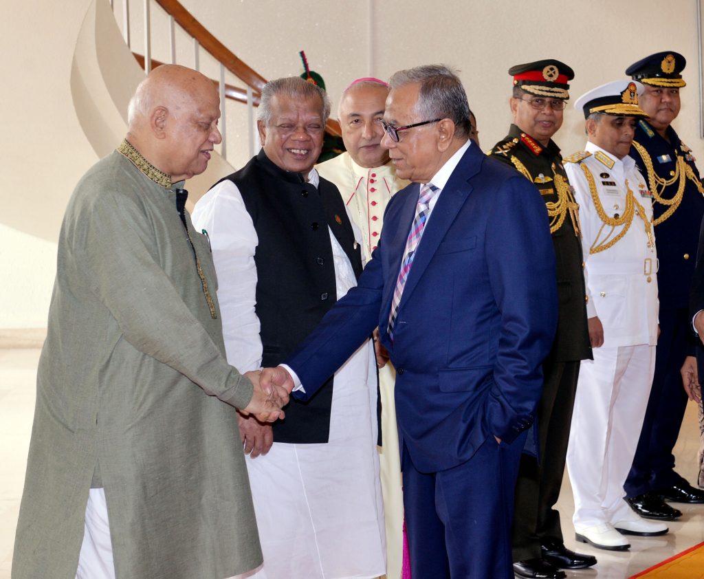 স্বাস্থ্য পরীক্ষার জন্য সিঙ্গাপুর গেলেন রাষ্ট্রপতি
