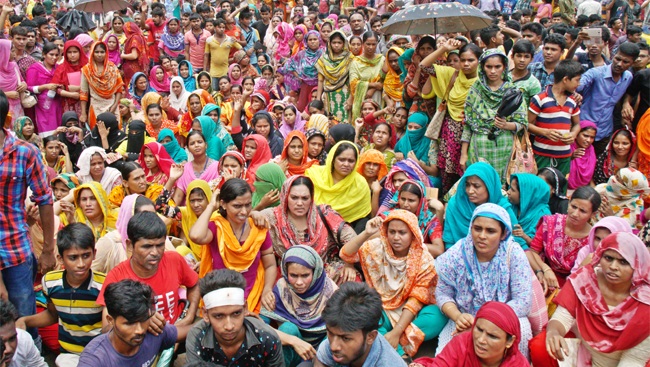 মিরপুরের পোশাক শ্রমিকদের দাবি মানল মালিকপক্ষ