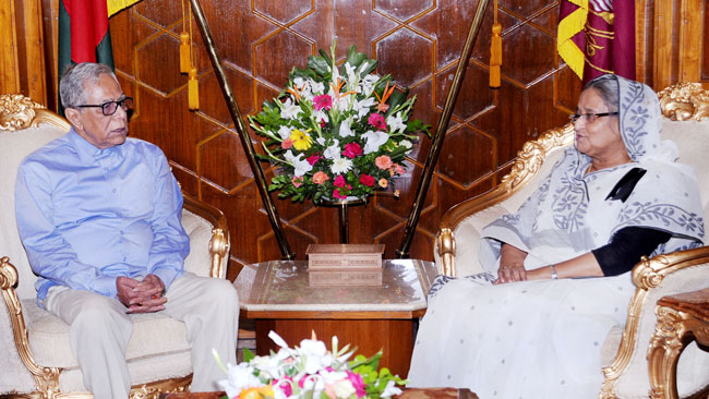 বঙ্গভবনে রাষ্ট্রপতির সঙ্গে প্রধানমন্ত্রীর সাক্ষাৎ