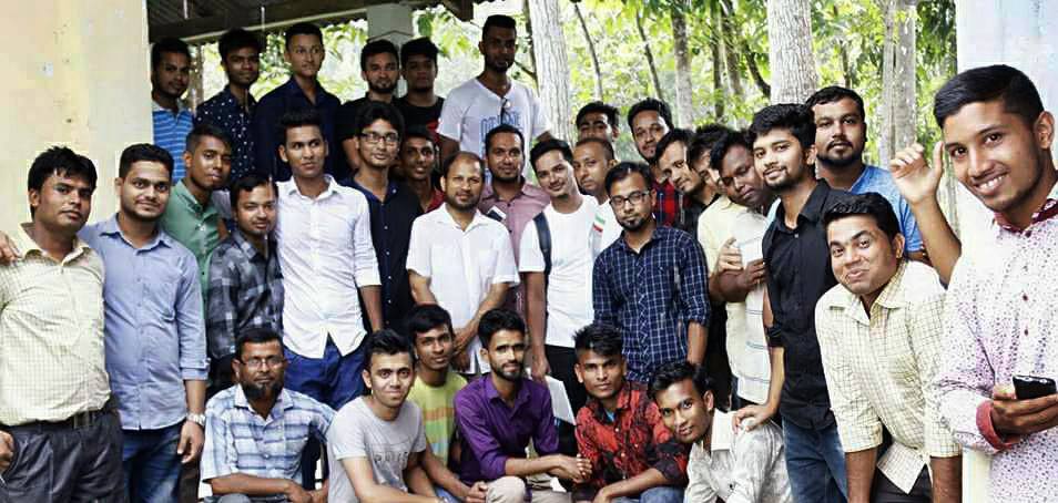 সময়েরে সাথে সাথে আড্ডা পরিবর্তনশীল