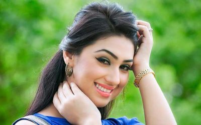 আবার ক্যামেরার সামনে দাঁড়াবেন
