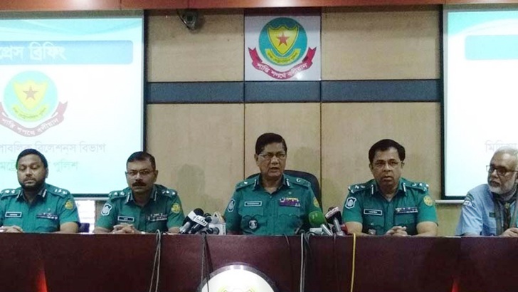 বাসচালকদের বেতনভুক্ত না করলে রুট পারমিট বন্ধ: ডিএমপি কমিশনার