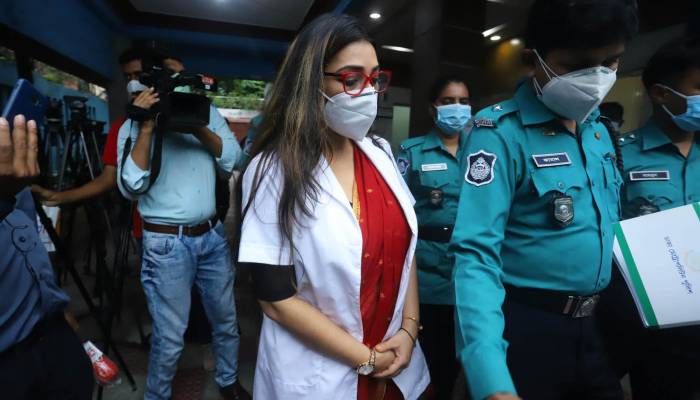 করোনা টেস্ট জালিয়াতি: জেকেজি চেয়ারম্যান ডা. সাবরিনা গ্রেপ্তার
